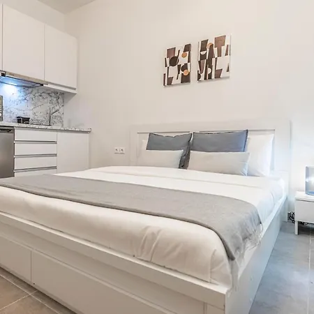 Phaedrus Living: City Center Executive Flat Stadiou Athens Exterior photo