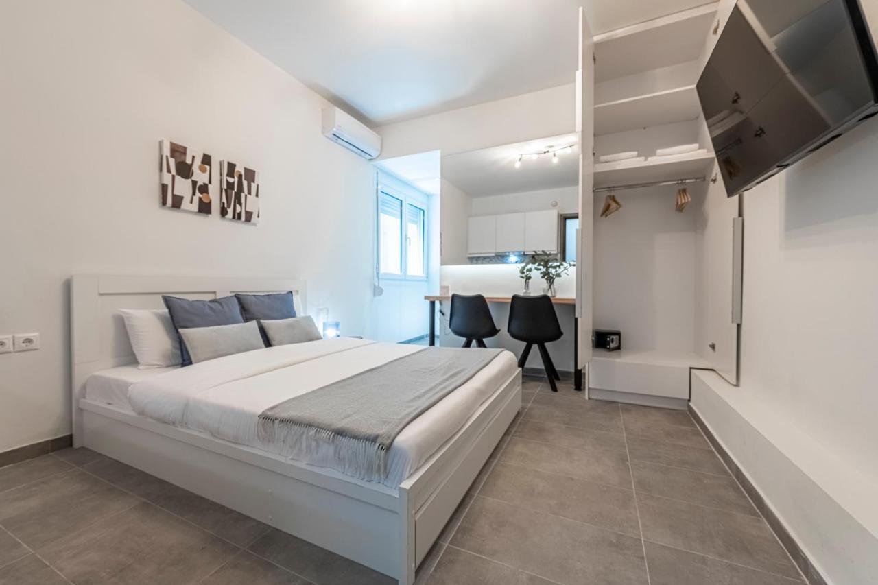 Phaedrus Living: Center Executive Flat Stadiou Apartment *