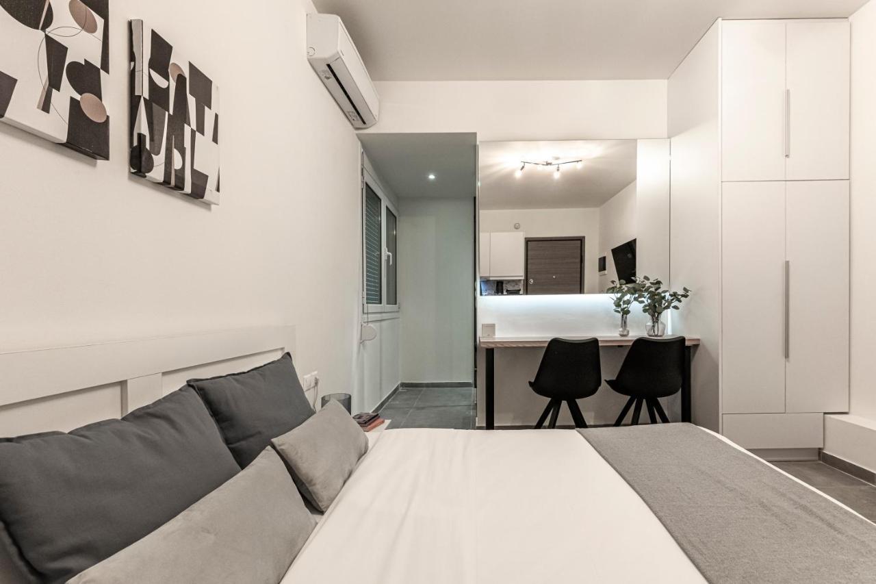 Phaedrus Living: Center Executive Flat Stadiou Apartment *